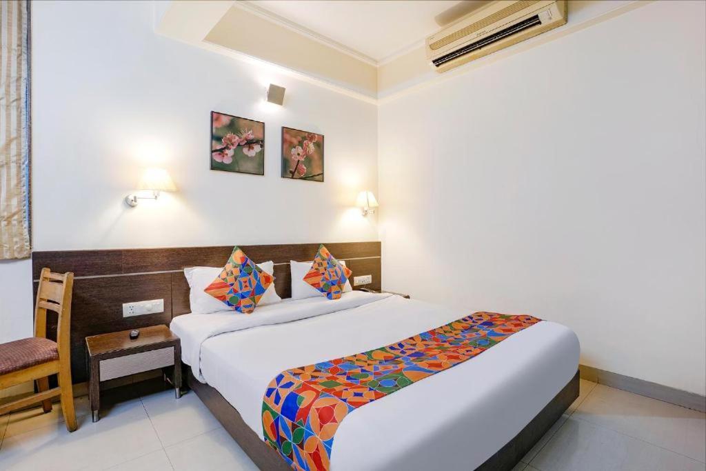 Gandharva Residency Swargate Hotel Pune Exterior photo